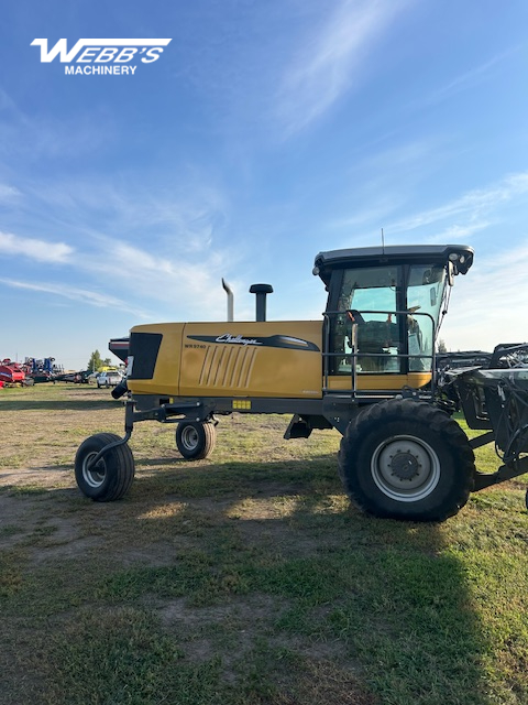 2013 Challenger WR9740 Windrower