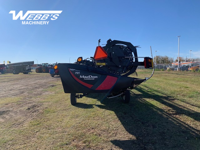 2018 MacDon FD135 Header Combine