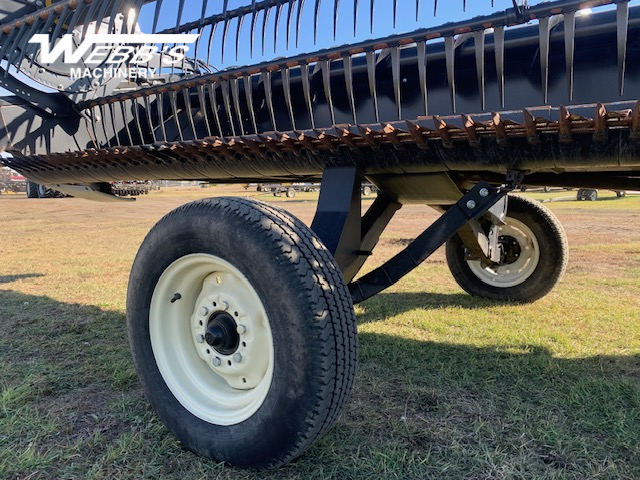 2018 MacDon FD135 Header Combine