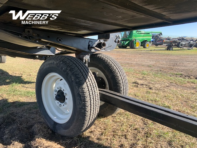 2018 MacDon FD135 Header Combine