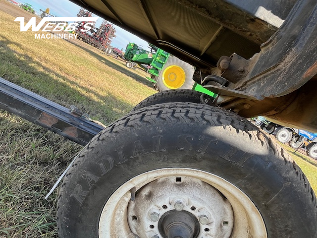 2013 MacDon D65-35 Header Combine