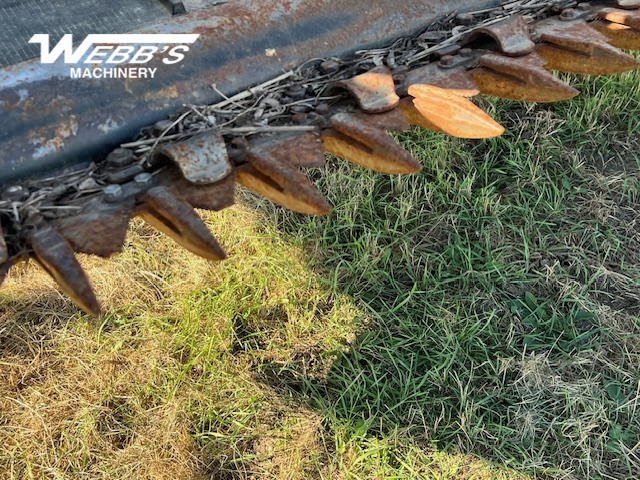 2013 MacDon D65-35 Header Combine