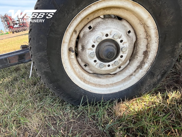 2013 MacDon D65-35 Header Combine