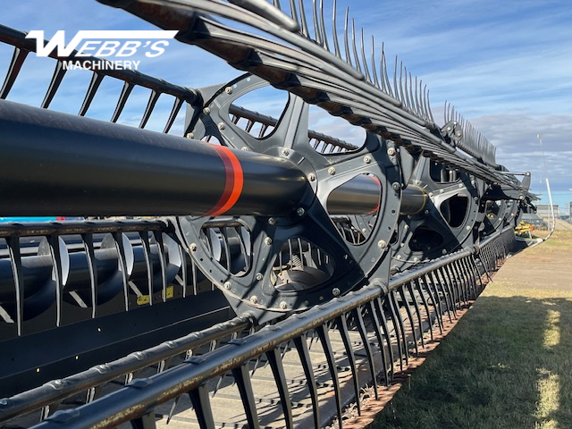 2013 MacDon D65-35 Header Combine