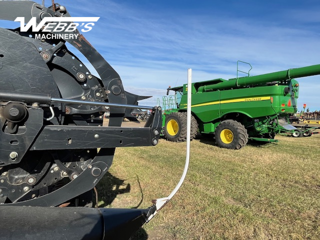 2013 MacDon D65-35 Header Combine