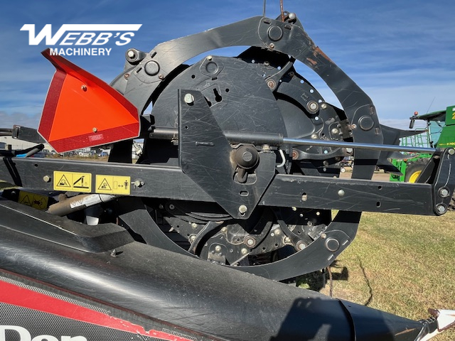 2013 MacDon D65-35 Header Combine