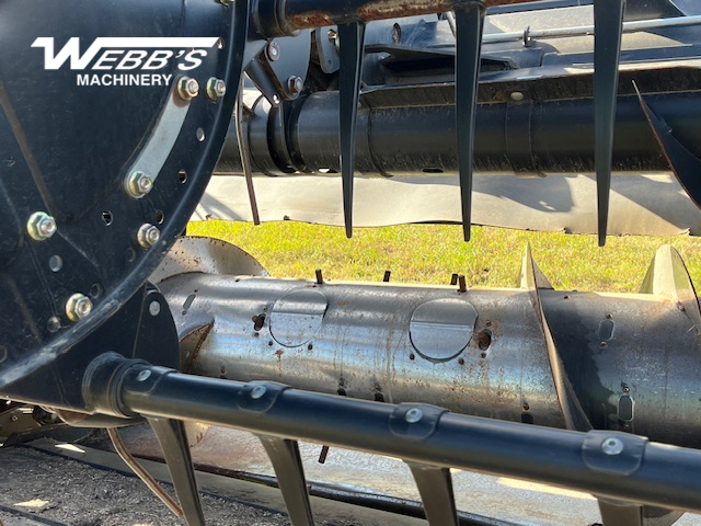 2013 MacDon D65-35 Header Combine