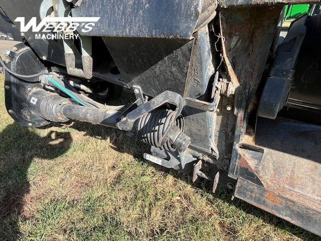 2013 MacDon D65-35 Header Combine