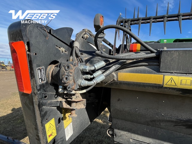 2013 MacDon D65-35 Header Combine