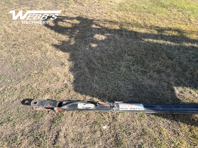 2013 MacDon D65-35 Header Combine