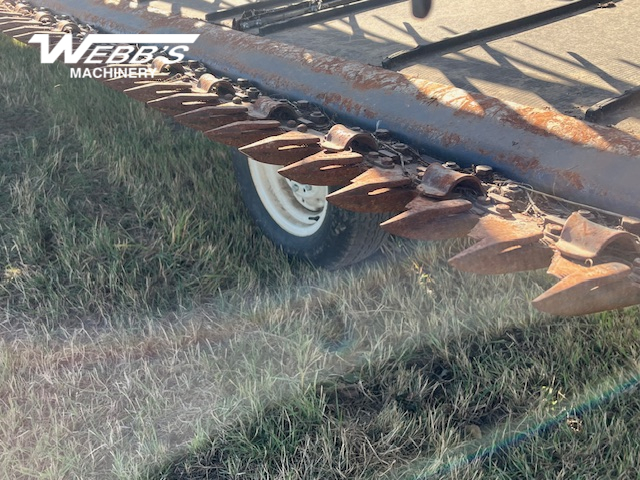 2013 MacDon D65-35 Header Combine