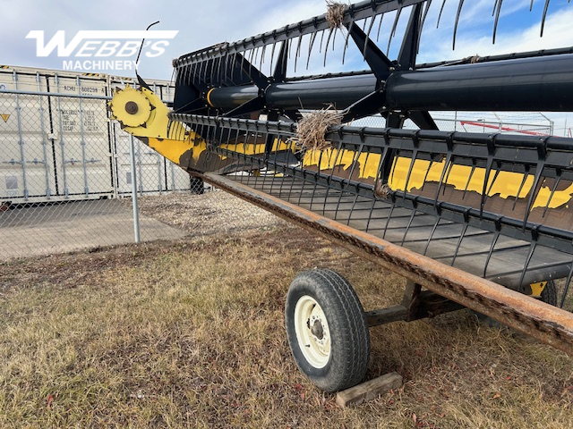 2009 New Holland HB30 Windrower Header