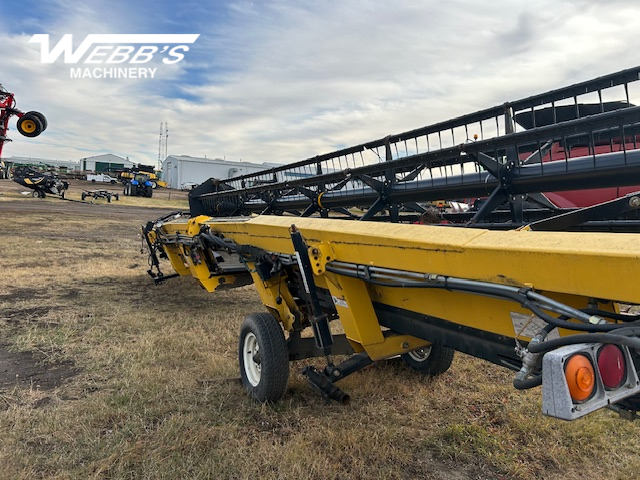 2009 New Holland HB30 Windrower Header