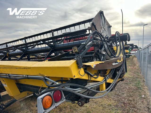 2009 New Holland HB30 Windrower Header