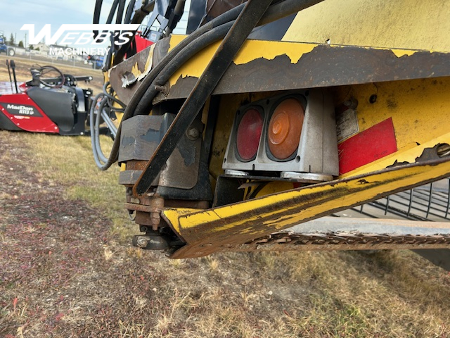 2009 New Holland HB30 Windrower Header