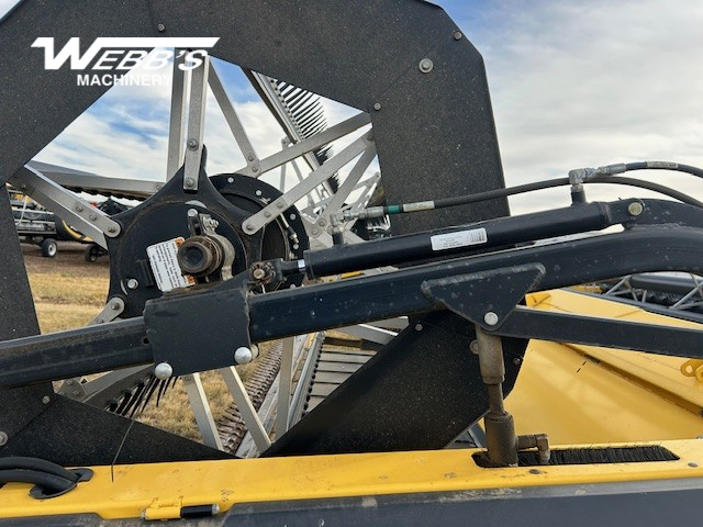 2014 New Holland 430HB Windrower Header