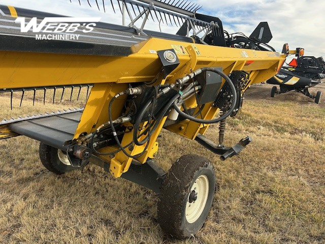 2014 New Holland 430HB Windrower Header