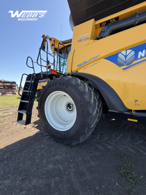 2022 New Holland CR9.90Z Combine