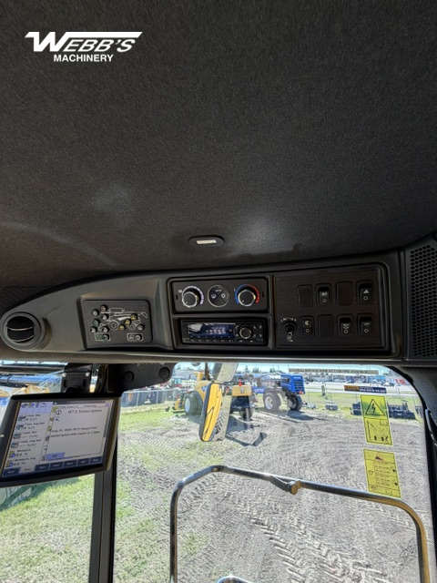 2022 New Holland CR9.90Z Combine