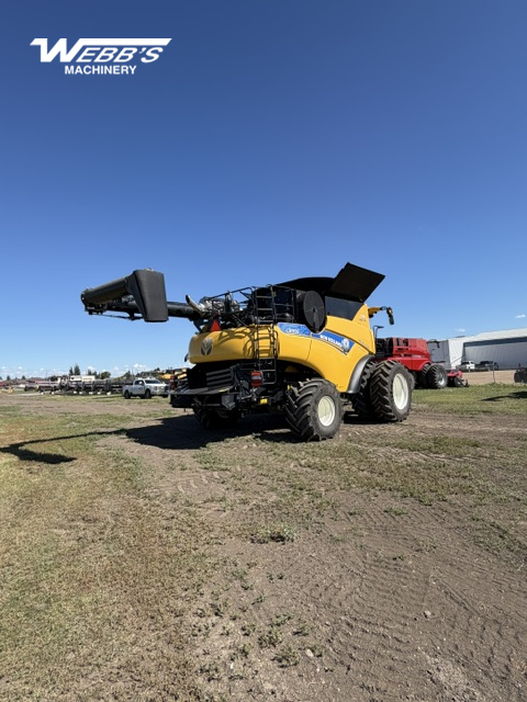 2022 New Holland CR9.90Z Combine