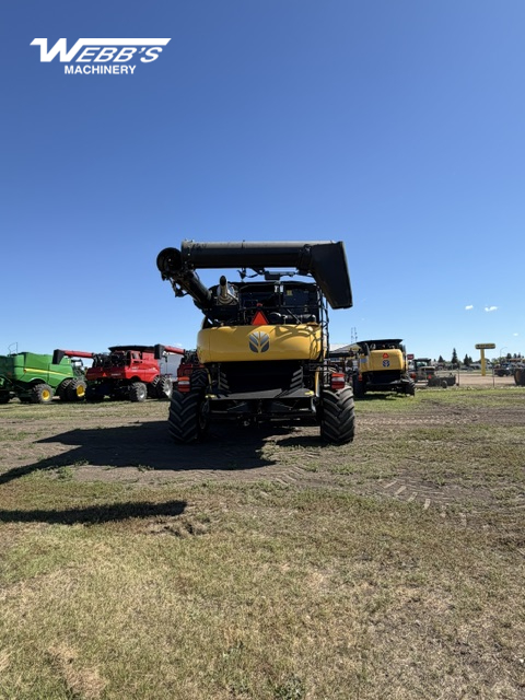 2022 New Holland CR9.90Z Combine