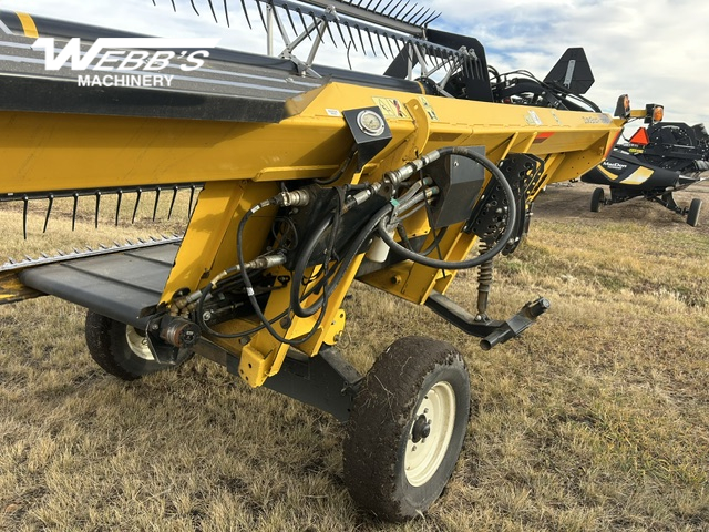 2014 New Holland 430HB Windrower Draper Header