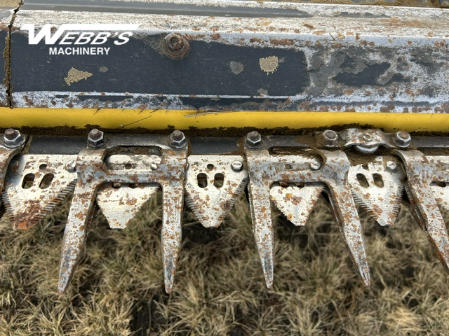 2014 New Holland 430HB Windrower Draper Header