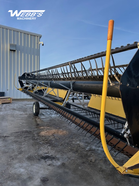 2013 New Holland HB30 Windrower Draper Header