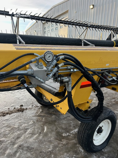 2013 New Holland HB30 Windrower Draper Header