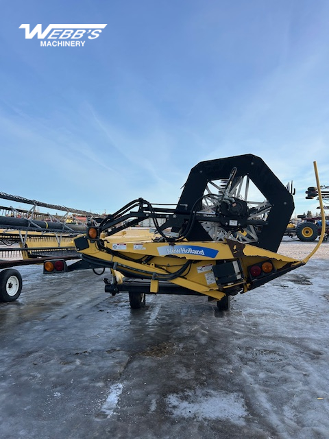 2013 New Holland HB30 Windrower Draper Header