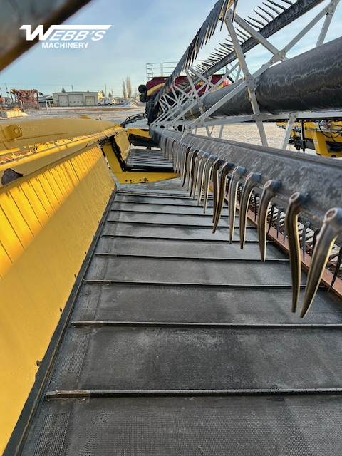 2013 New Holland HB30 Windrower Draper Header