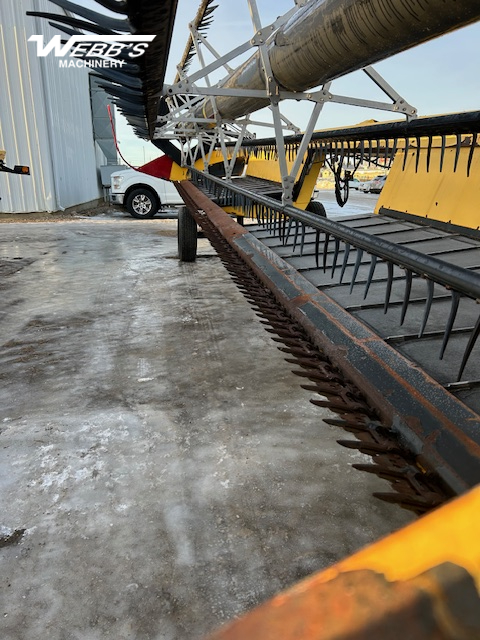 2013 New Holland HB30 Windrower Draper Header