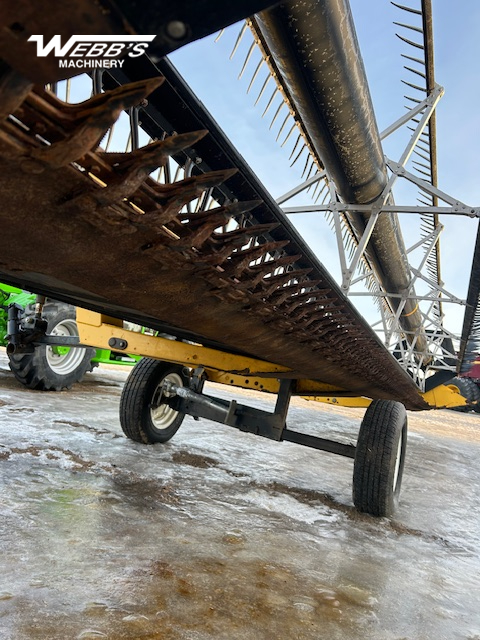 2013 New Holland HB30 Windrower Draper Header