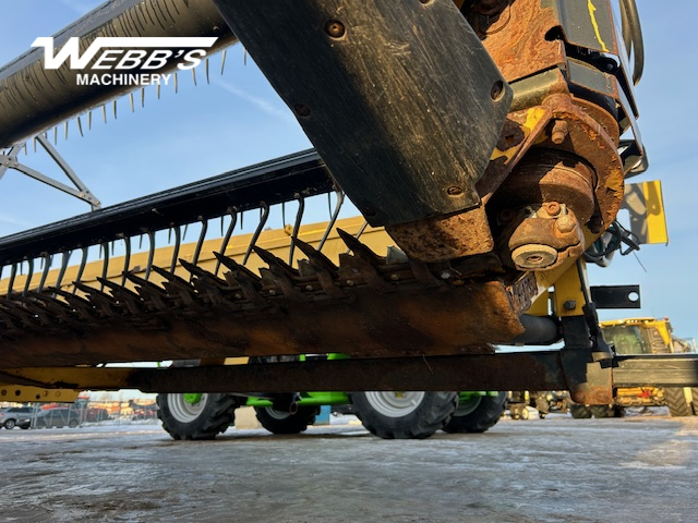 2013 New Holland HB30 Windrower Draper Header