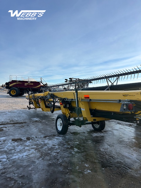 2013 New Holland HB30 Windrower Draper Header