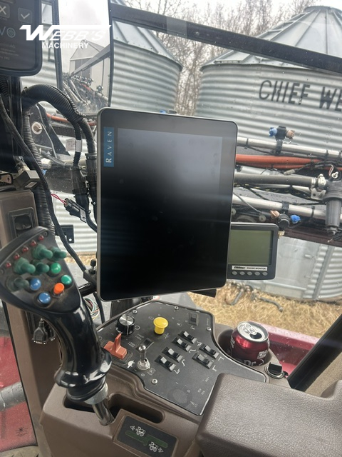 2009 Miller Nitro 4275 Sprayer/High Clearance