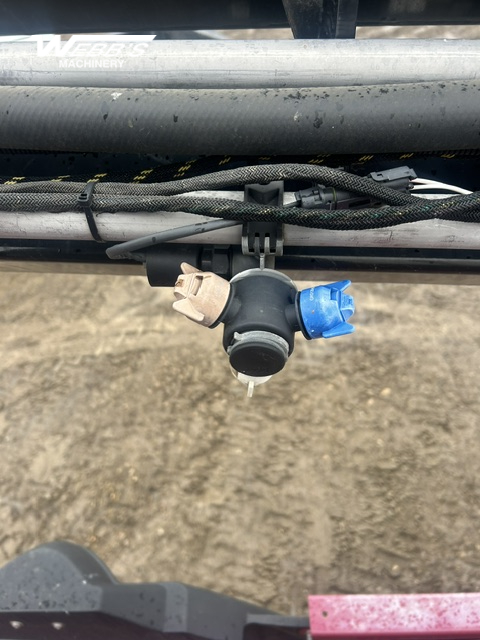 2009 Miller Nitro 4275 Sprayer/High Clearance