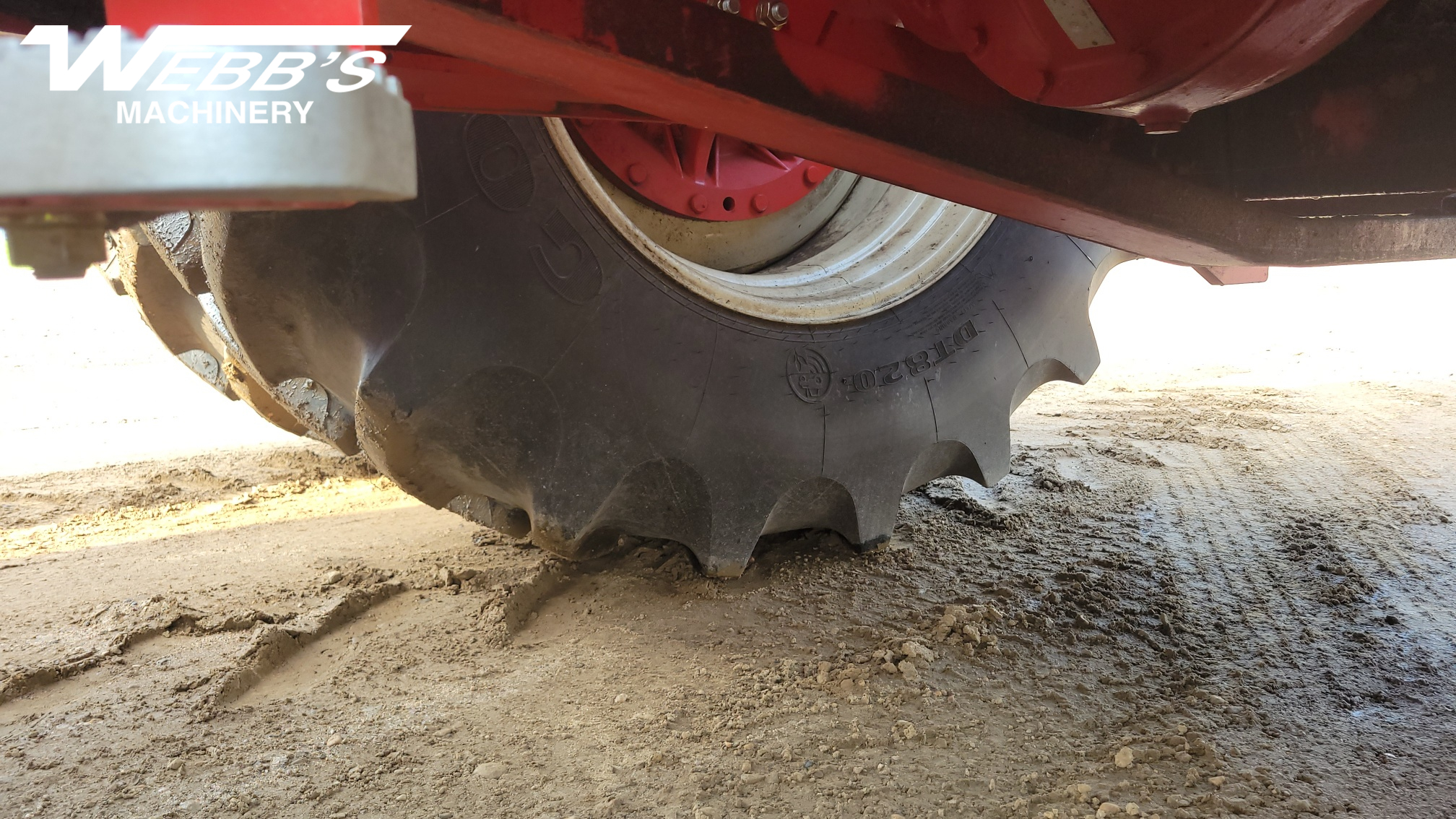 2013 Versatile 2375 Tractor