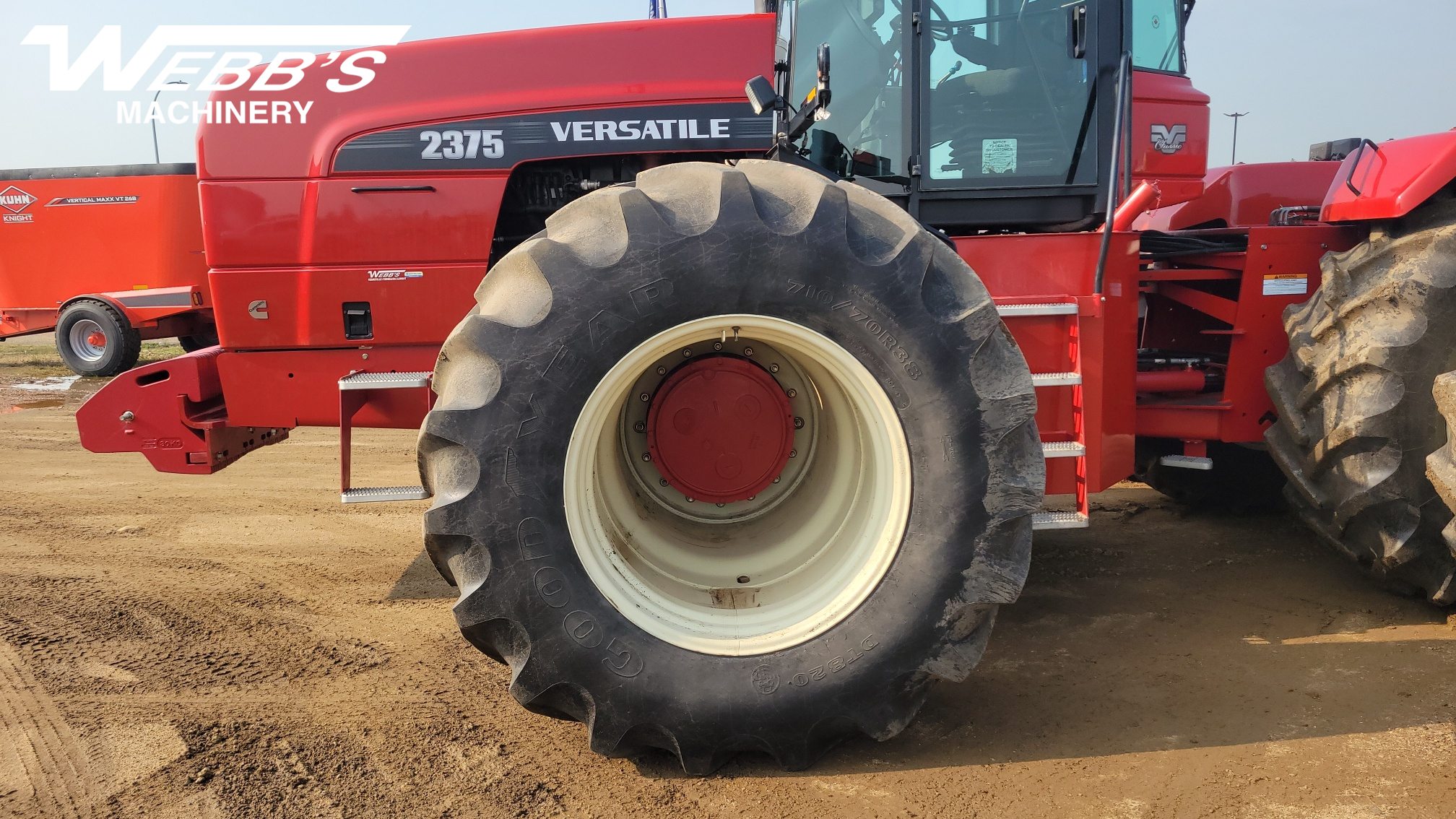 2013 Versatile 2375 Tractor