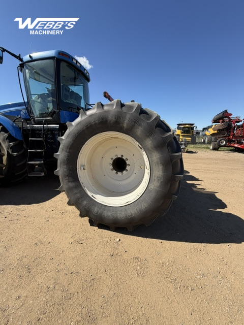 2009 New Holland T9060 Tractor
