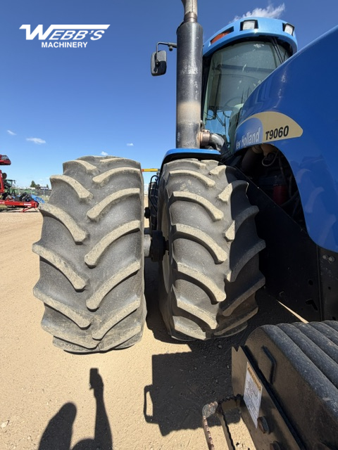 2009 New Holland T9060 Tractor