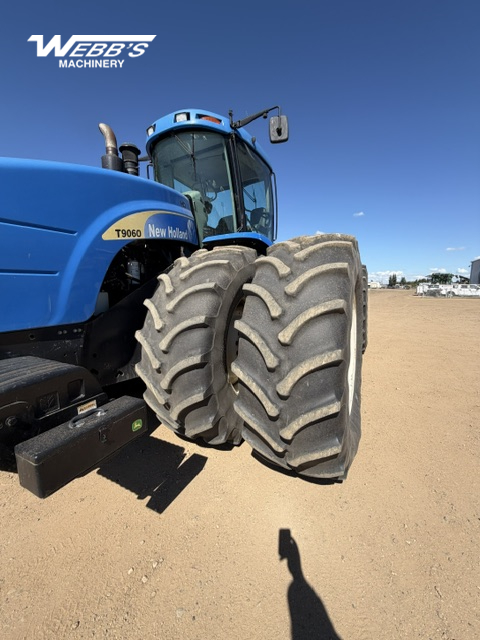 2009 New Holland T9060 Tractor