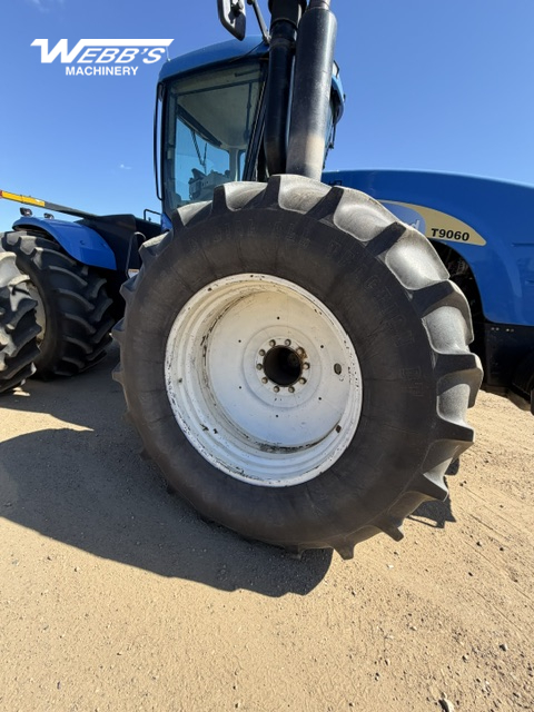 2009 New Holland T9060 Tractor