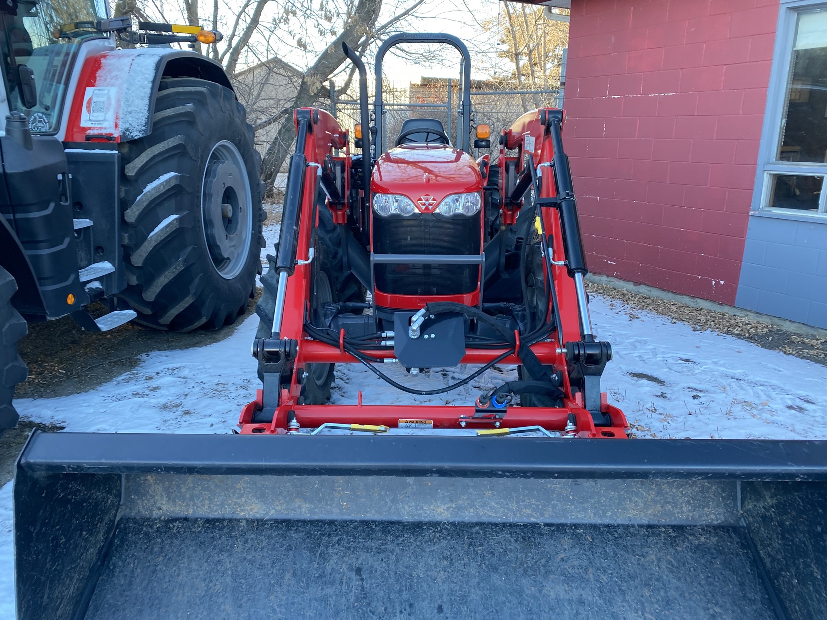 2022 Massey Ferguson 2606H Tractor