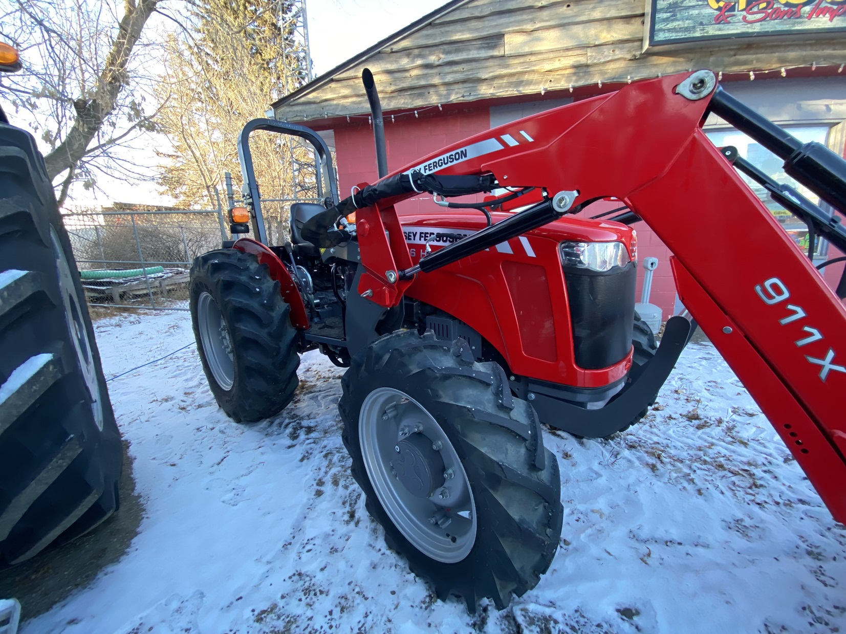 2022 Massey Ferguson 2606H Tractor