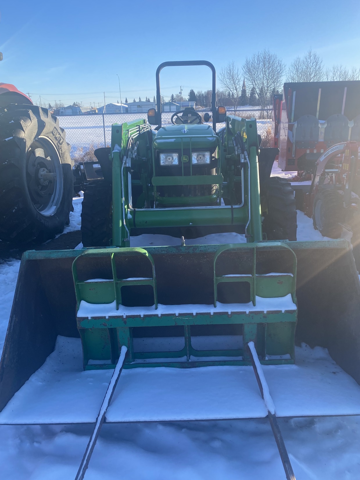 2006 John Deere 5325 Tractor