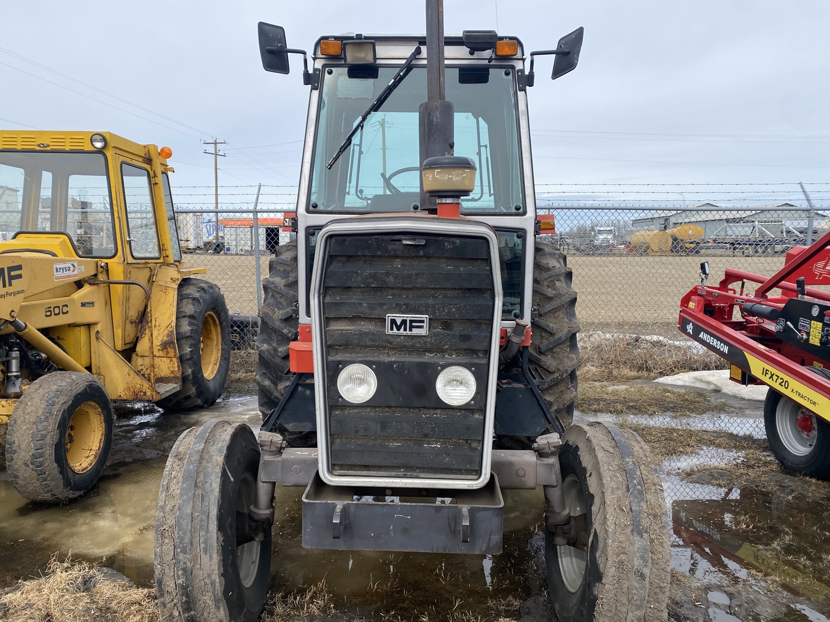 1983 Massey Ferguson 698 Tractor