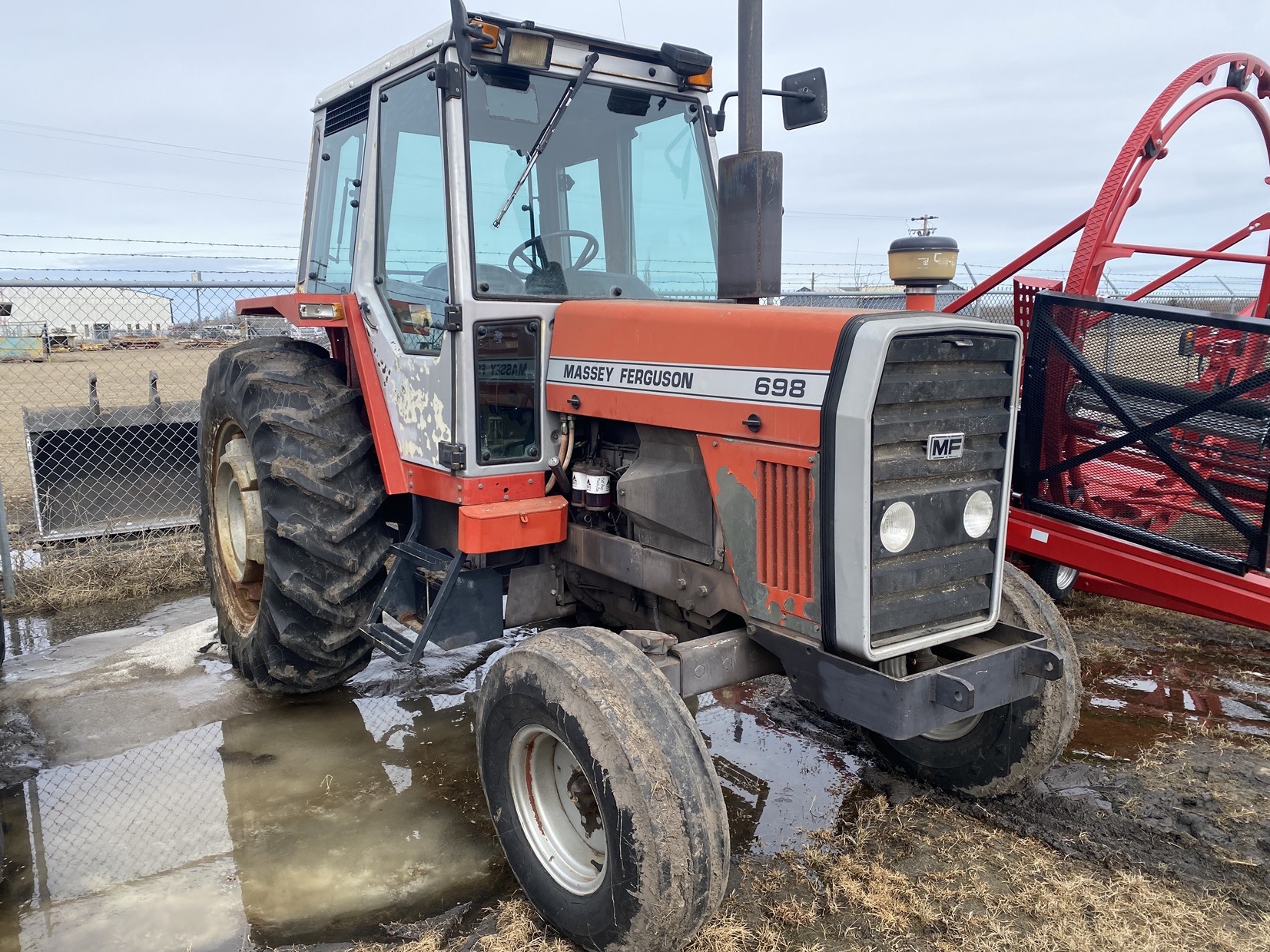 1983 Massey Ferguson 698 Tractor