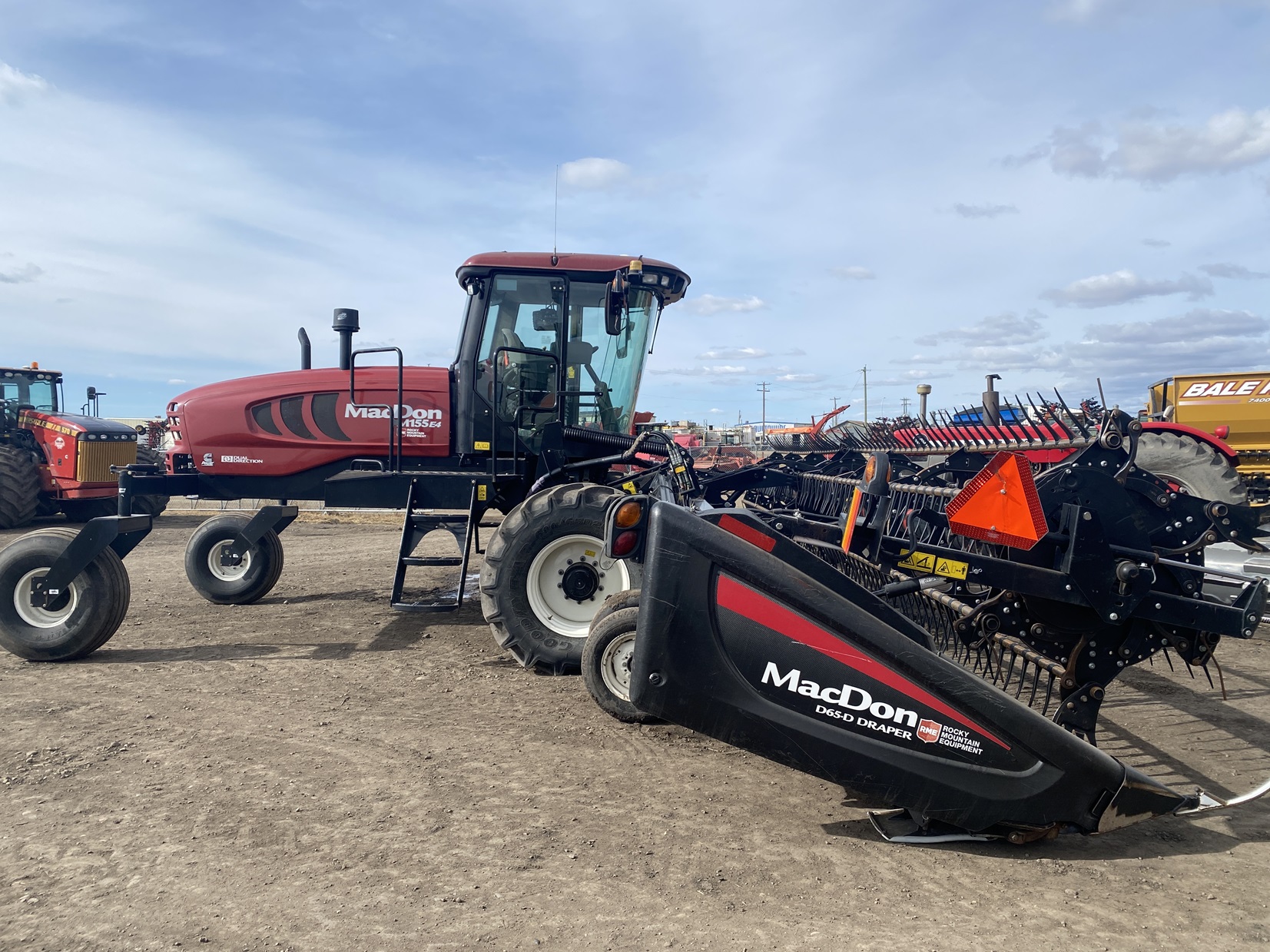 2017 MacDon M155E4 Windrower