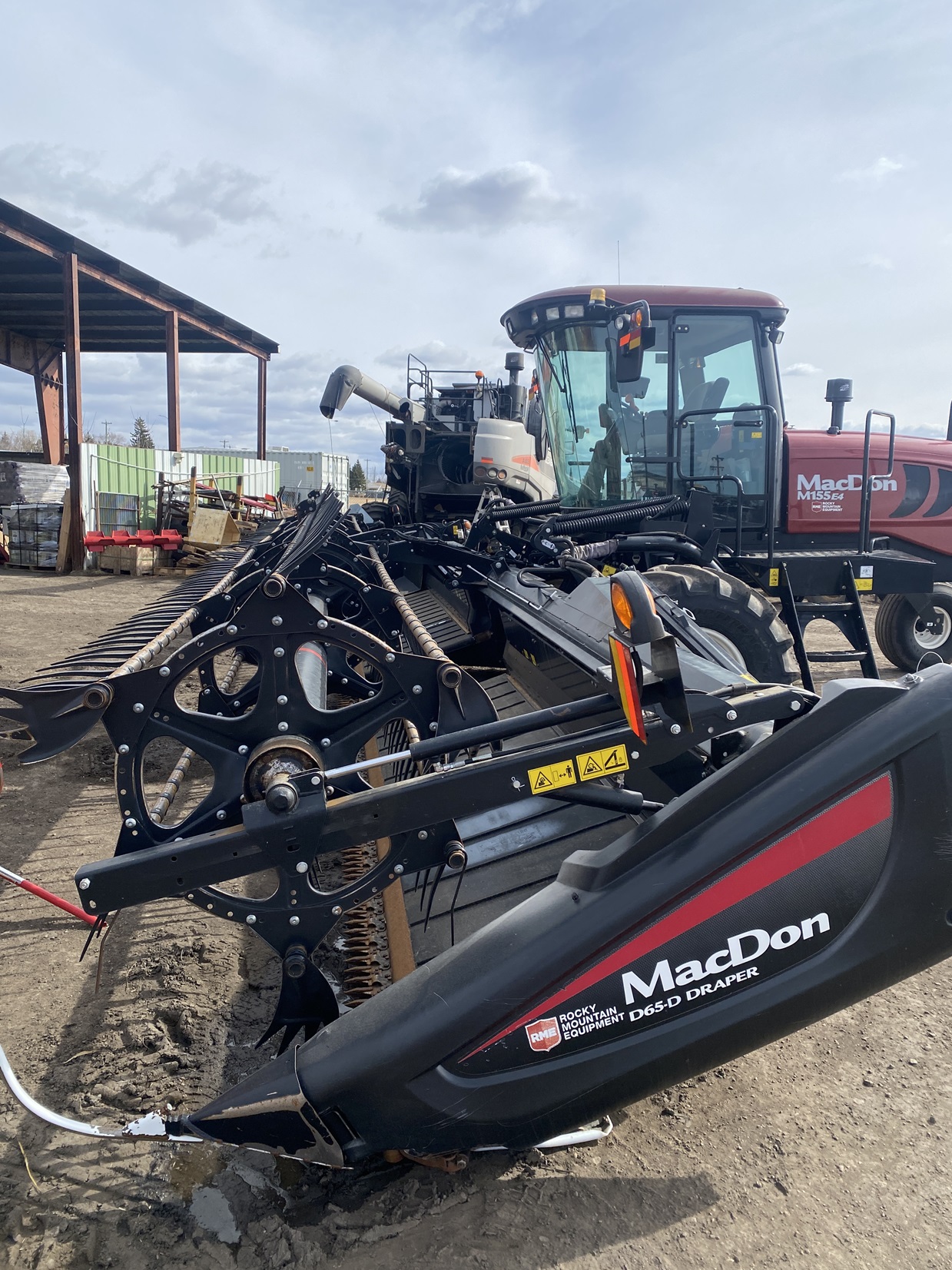 2017 MacDon M155E4 Windrower